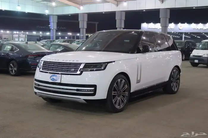 رنج روفر اوتوبيوقرافي v8 موديل 2023 مستخدم بسعر 595.000 2