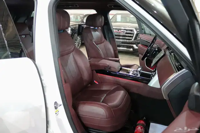 رنج روفر اوتوبيوقرافي v8 موديل 2023 مستخدم بسعر 595.000 8