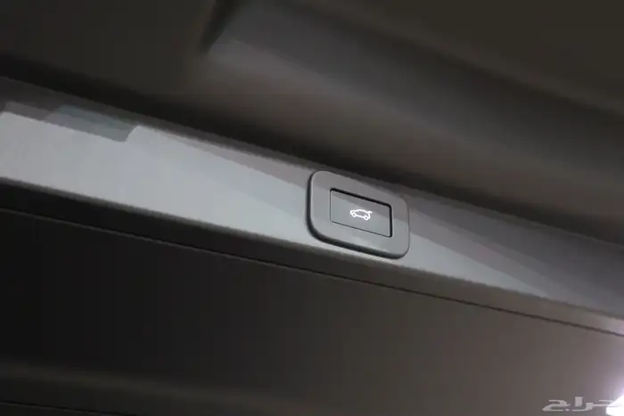 رنج روفر اوتوبيوقرافي v8 موديل 2023 مستخدم بسعر 595.000 16