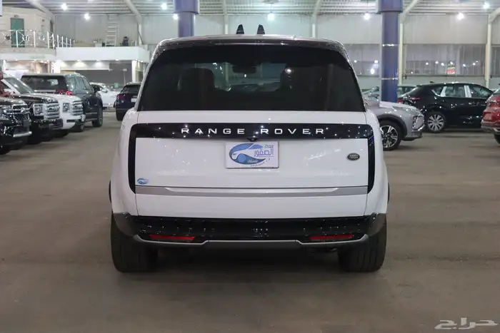 رنج روفر اوتوبيوقرافي v8 موديل 2023 مستخدم بسعر 595.000 4