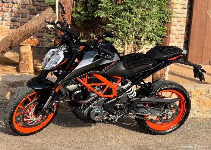 ktm duke 390 موديل 2021 4
