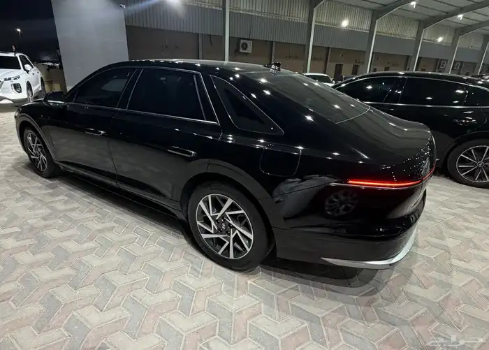 أزيرا 2023 فل كامل مع فتحة سقف 4