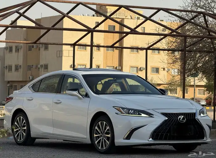 لكزس ES300h 2023 ممشى (58)الف 1