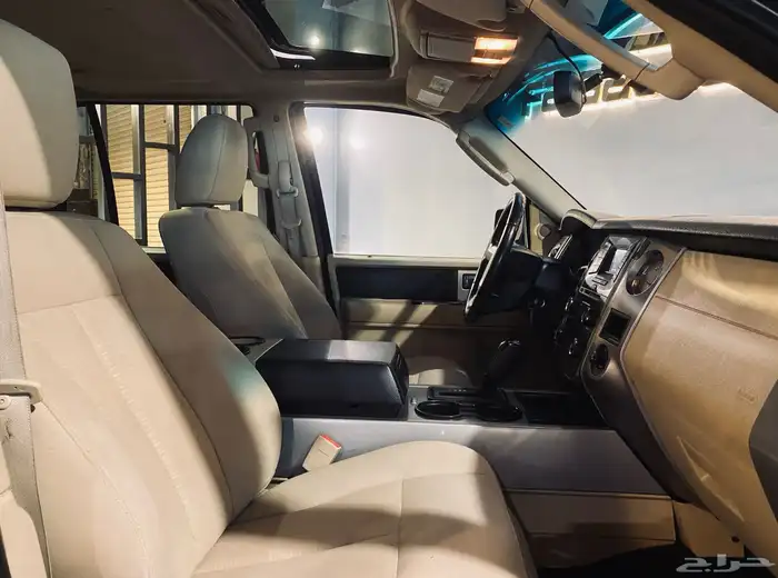 فورد اكسبديشن 2015 بحاله ممتازه سعودي 10