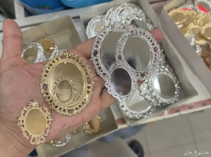 اكسسوارات منوعه شنط وحلقات وتقفيلات وبكلات احزمه اجراس جرس 33