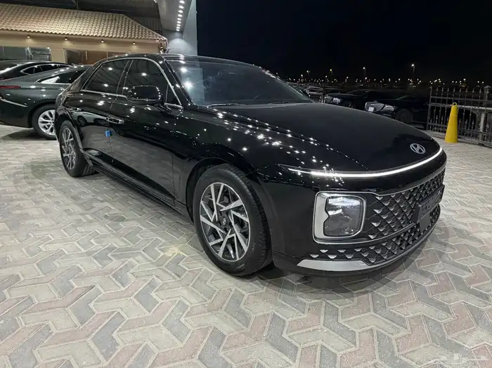 أزيرا 2023 فل كامل مع فتحة سقف 2