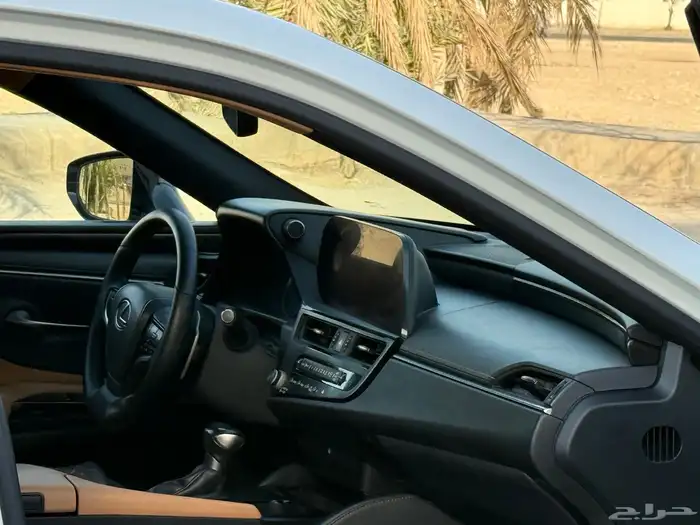 لكزس ES300h 2023 ممشى (58)الف 7