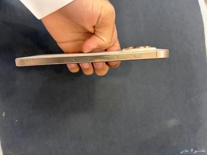 ايفون 16 برو ماكس لون صحراوي بطاريه 100 3