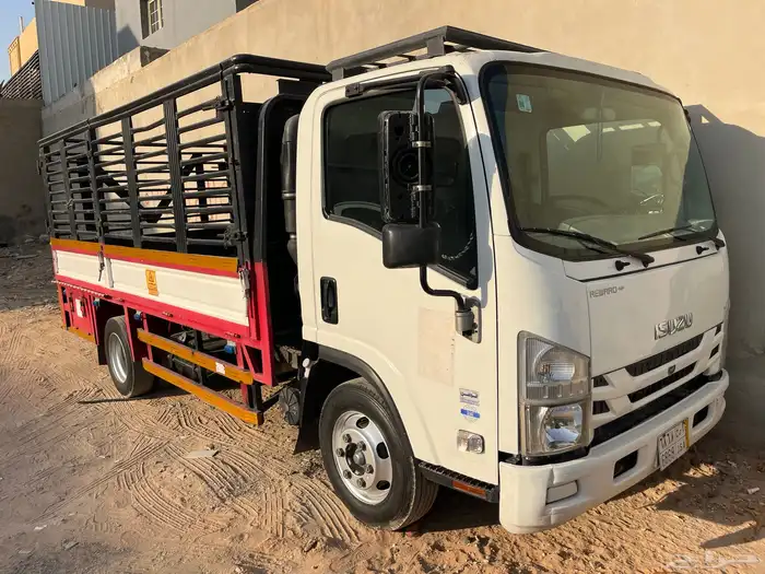 للبيع دينا ايسوزو 2023 صندوق 2