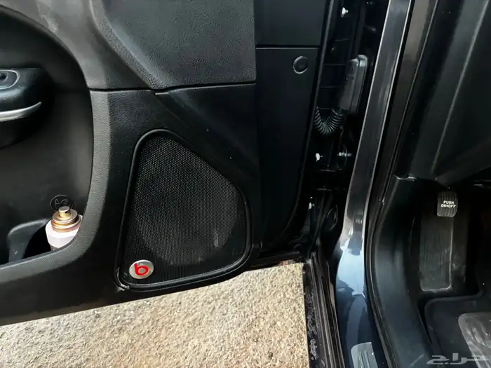 كلايزر 300s 2018 V8 12