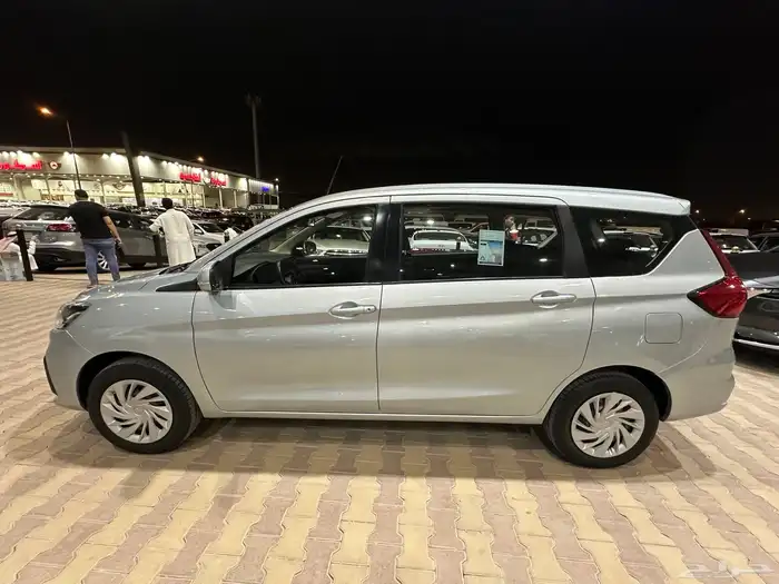 سوزوكي ارتيجا موديل 2024 7 راكب 4