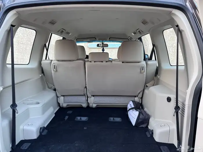 مستبيشي باجيرو GLS بني 2020 18