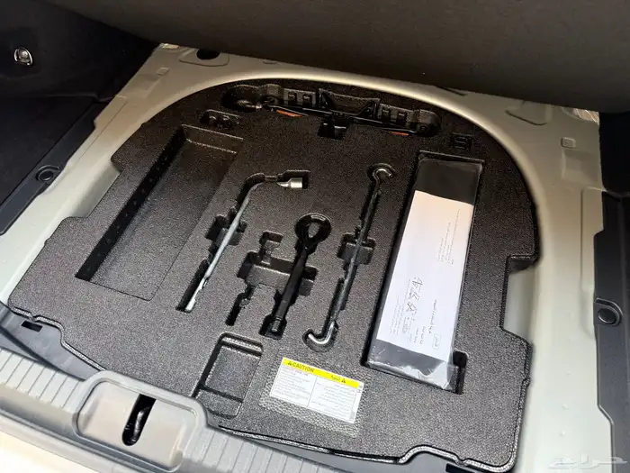 لكزس Es250 موديل 2023 قمة النظافه فل كامل 40