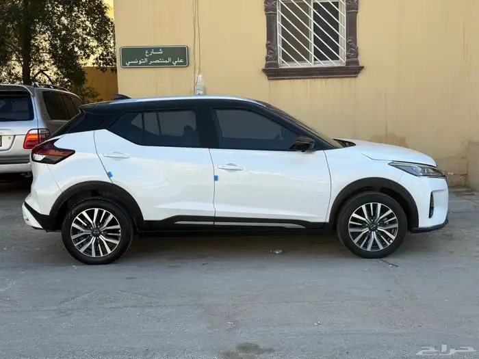 نيسان كيكس 2023 فل كامل بصمه ممشي 50 الف 5