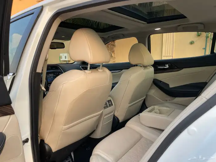 نيسان مكسيما 20