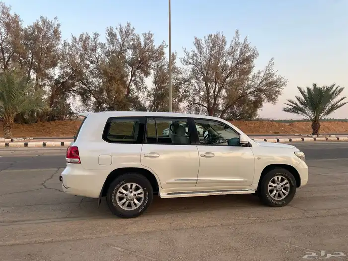 لاند كروزر 2009 فل كامل 4