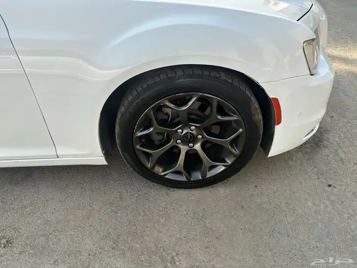 كرايسلر 2018 300 8