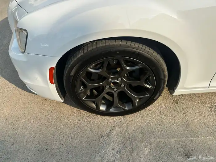 كرايسلر 2018 300 10