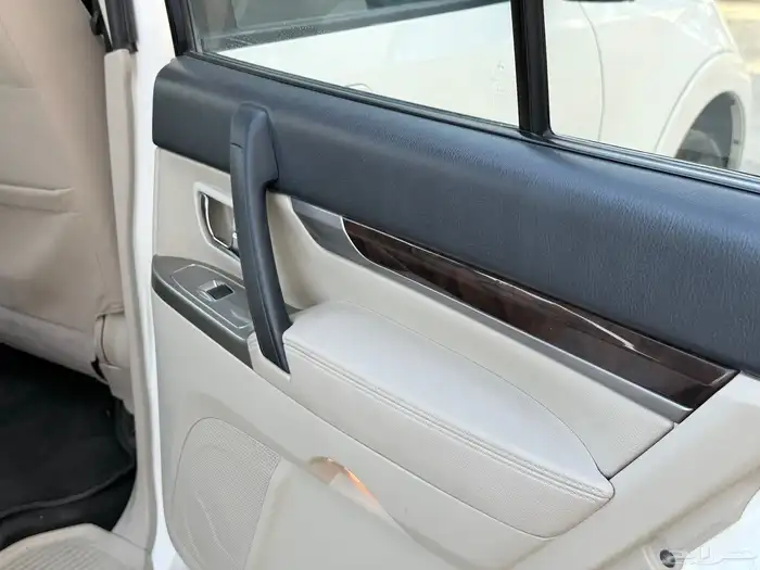 ميتسوبيشي باجيرو قمة النظافه موديل 2020 26