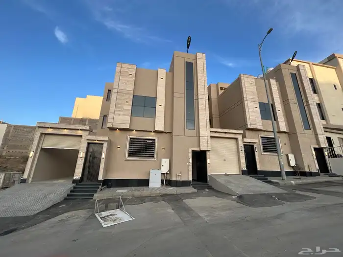 للبيع شقة ارضية و روف علوي تشطيب ممتاز مخطط قرطبة المحالة 0