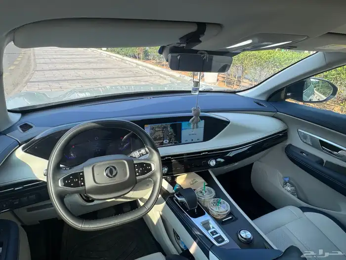 دونج فينج هيوج شبه جديد استخدام 5 شهور فل اوبشن 9