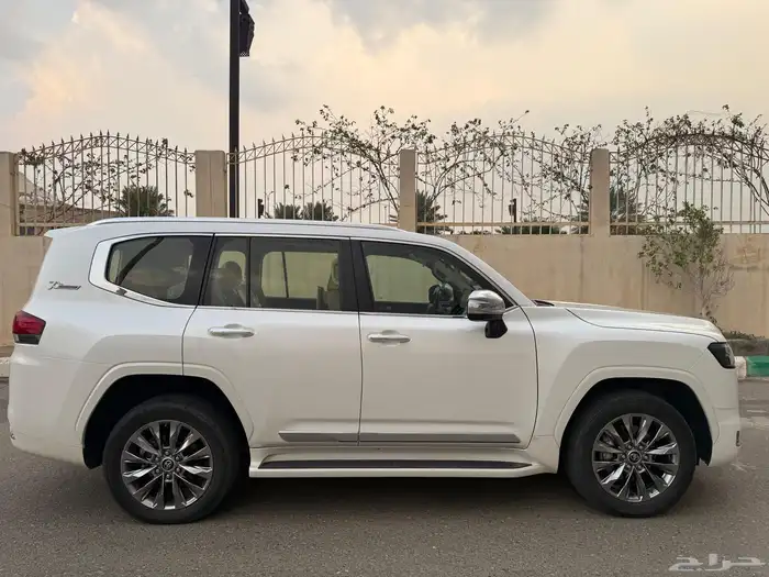 للبيع لاندكروزر 2022 4