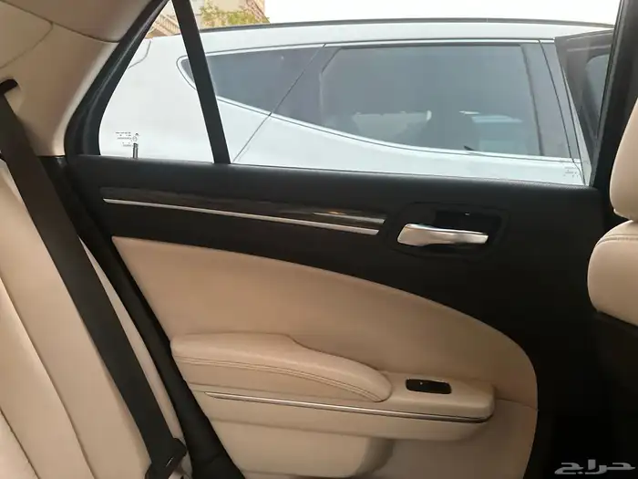 كرايسلر 2018 300 24