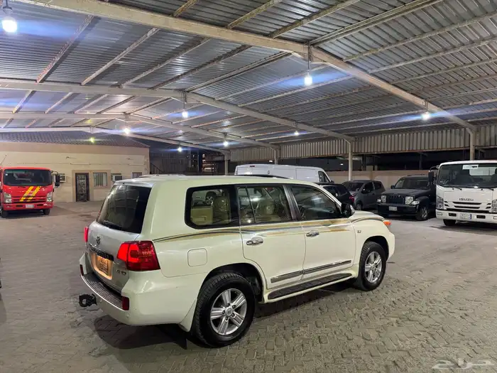 جيب لاندكروزر VXR 2013 موصفات الفل 5