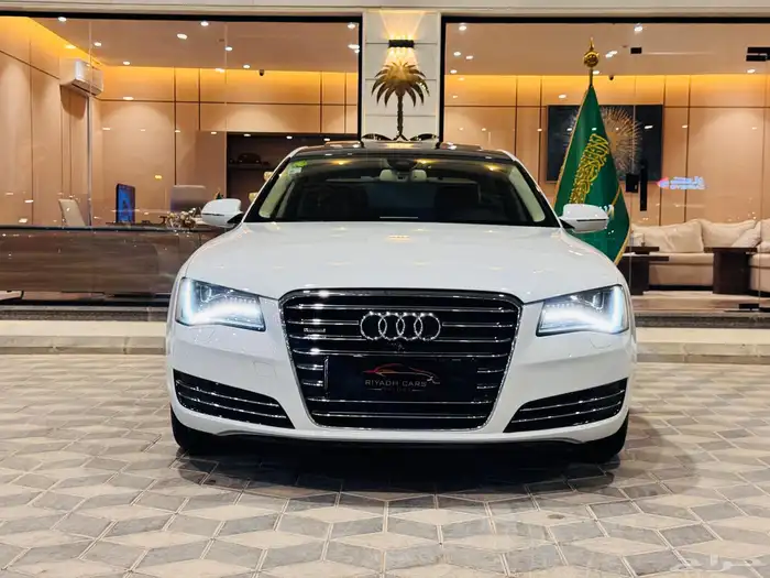 اوودي A8 فل كامل سعودي نظيف جدا مخزن 0