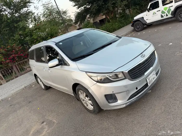 كيا كرنفال عائلي للبيع 1