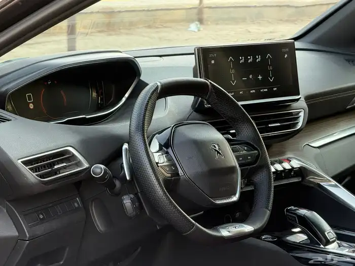 بيجو 5008 2023 10