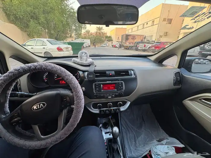 سيارة كيا ريو 2017 وكالة 3
