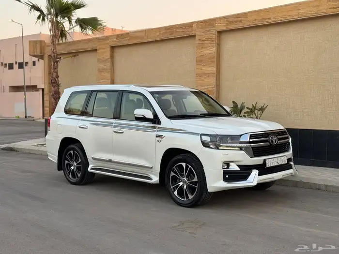 لاند كروزر 2018 VXR 7