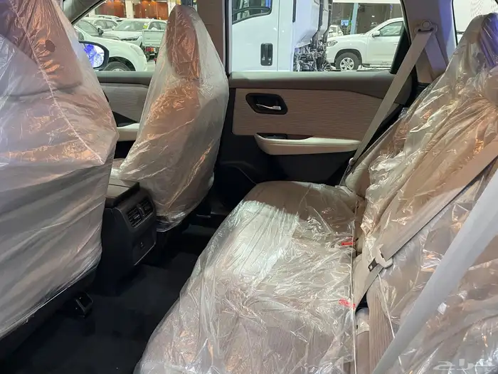 نيسان إكس تريل 5 راكب بدون دبل 2026 8