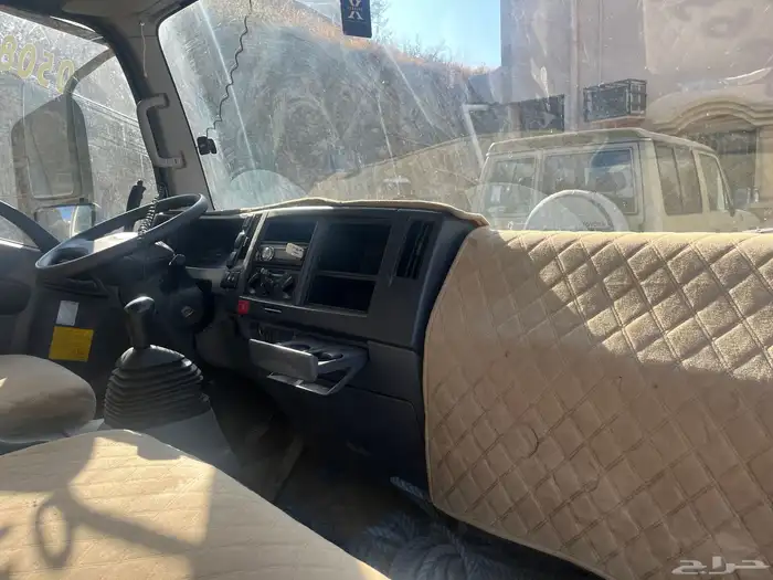 قلاب ايسوزو 5 طن تيربو 2020 ممشى 26851 كيلو قزاز كهرب 2