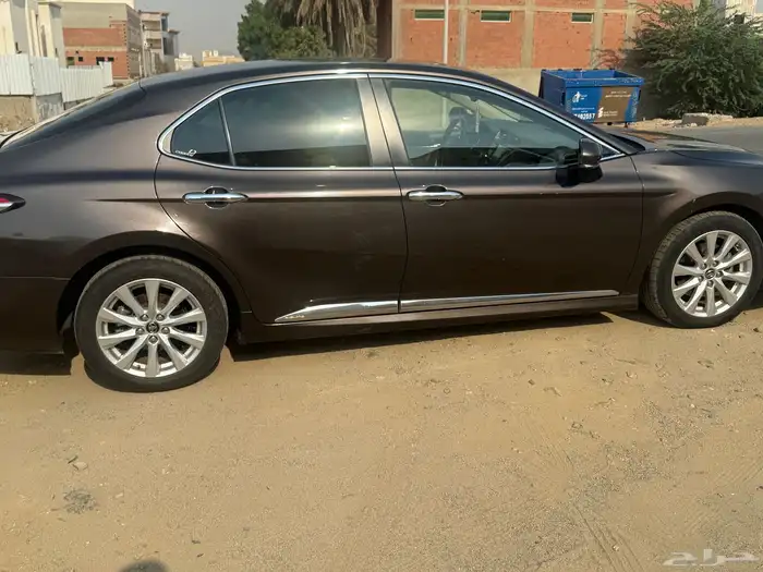 كامري موديل 2018 فئة gle 10