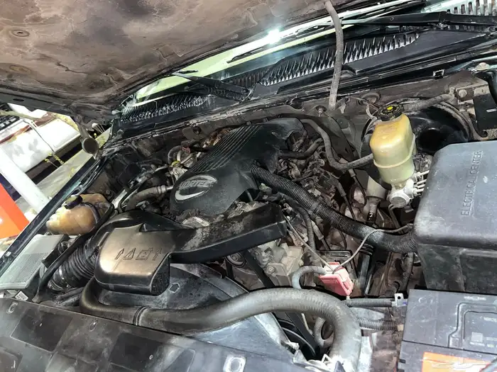 سوبربان شفروليه 2001 شبة مخزن ماشي 186000 قابل للزيادة مفحوص 24