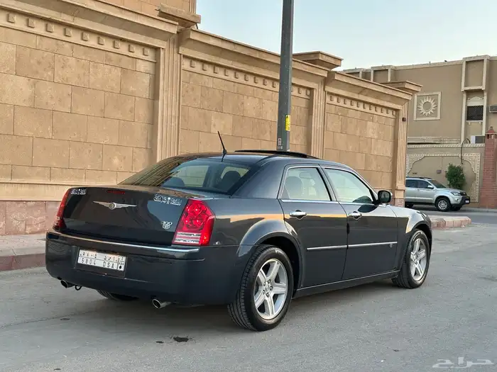 كرايزلر C300 2008 فل كامل نظيف للبيع 6