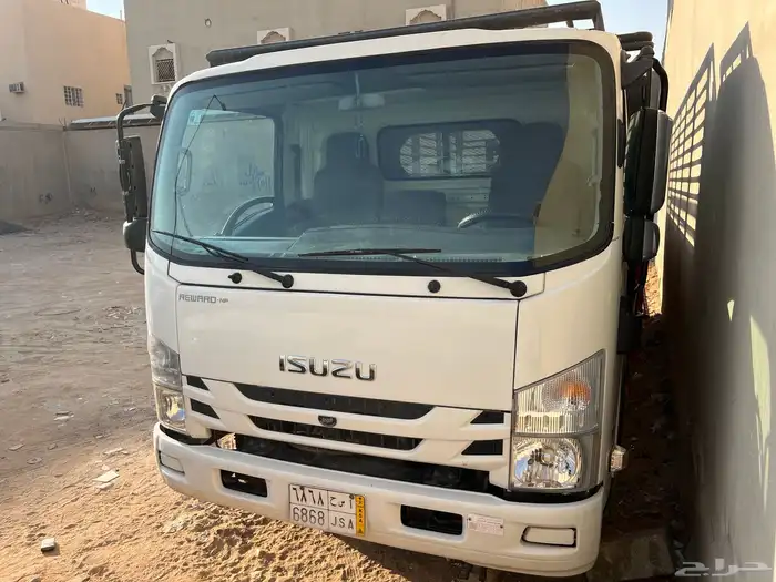 للبيع دينا ايسوزو 2023 صندوق 1