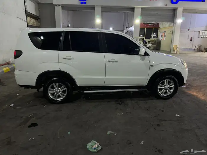 جيب متسوبيشي 2013 حد 9 الف 9