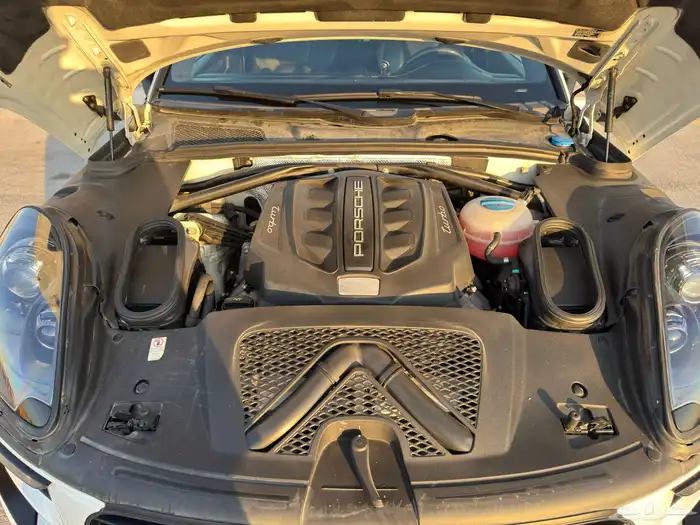 للبيع بورش ماكان 2015 ممشى 110 كم فقط 20