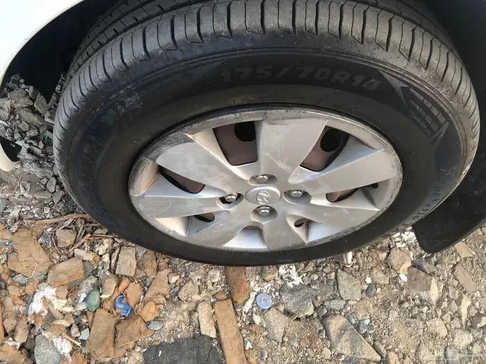 للبيع اكسنت موديل 2011 3