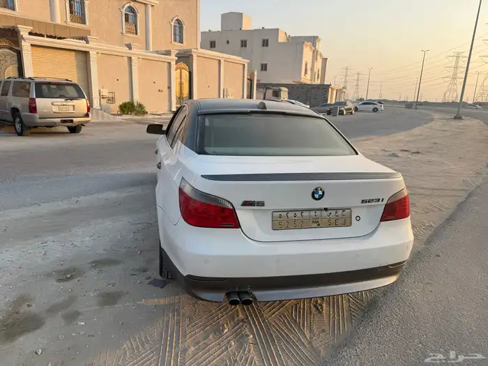 BMW الفئة الخامسة موديل 2007 1