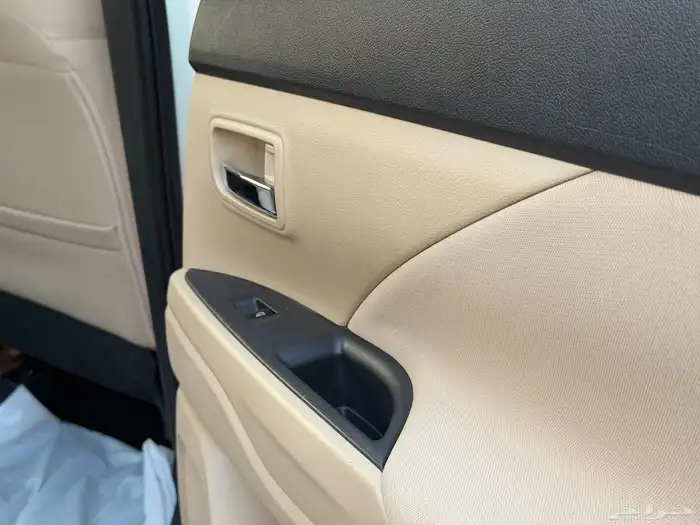 ميتسوبيشي اوتلاندر موديل 2020 34