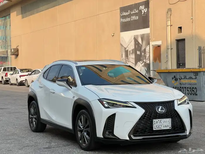 لكزسUX موديل 2019 فل كامل بنزين 19