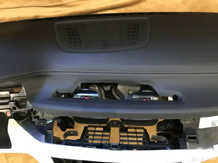 طبلون بي ام دبليو كامل بالارباق خالي من الملاحظات 10