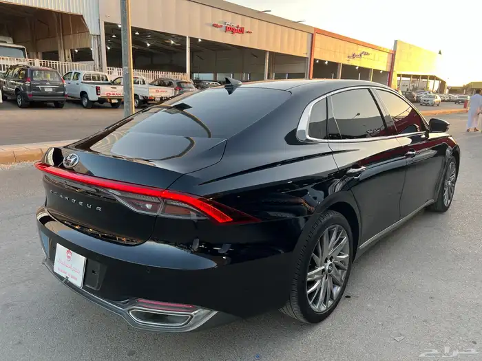 هيونداي ازيرا 2022 فل كامل 6