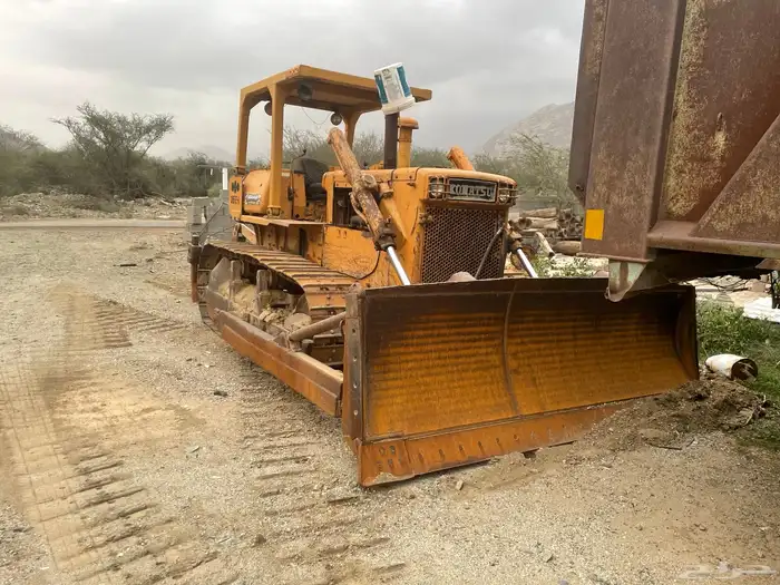 بلدوزر كوماتسو 65-6 1