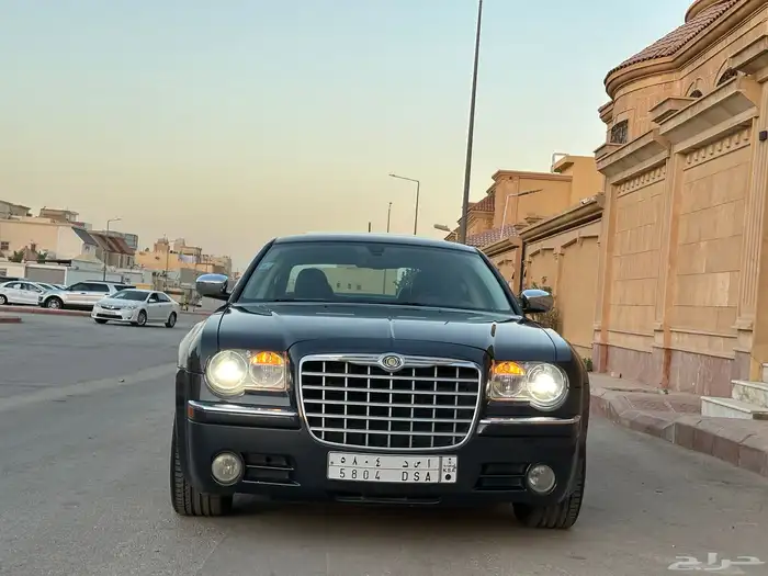 كرايزلر C300 2008 فل كامل نظيف للبيع 3