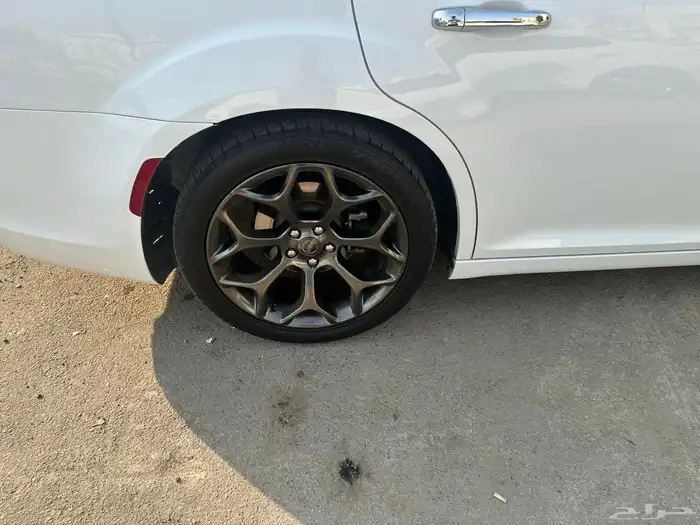 كرايسلر 2018 300 9